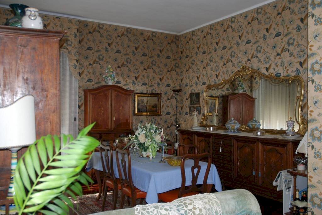 Salone - Villa piazza Generale Ottavio Rolle, 1A, Lanzo Torinese - photo 2