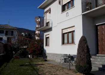 giardino - Villa piazza Generale Ottavio Rolle, 1A, Lanzo Torinese - foto 7