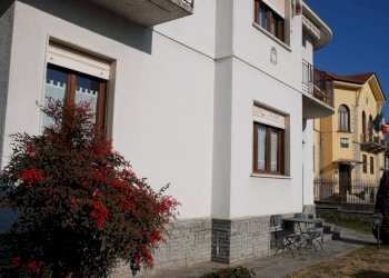 Facciata - Villa piazza Generale Ottavio Rolle, 1A, Lanzo Torinese - photo 8