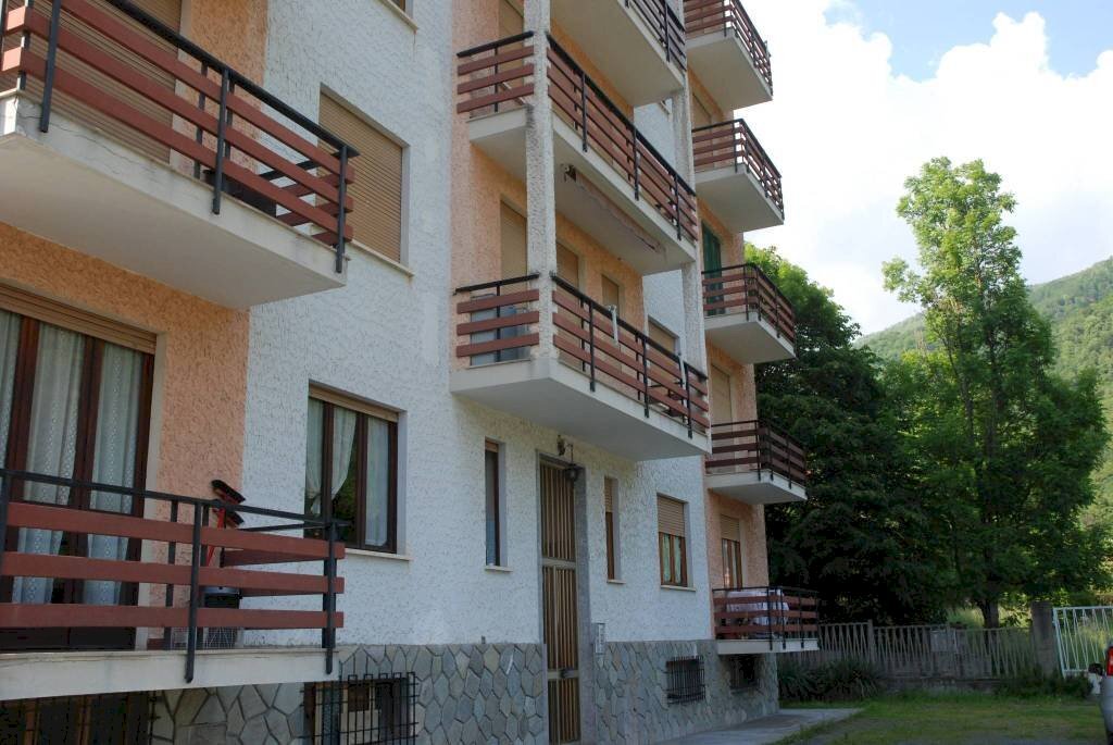 Ingresso palazzina - Quadrilocale via Villa Inferiore Braida, 17, Mezzenile - foto 1
