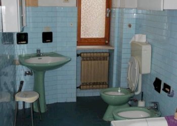 Bagno finestra - Quadrilocale via Villa Inferiore Braida, 17, Mezzenile - foto 22