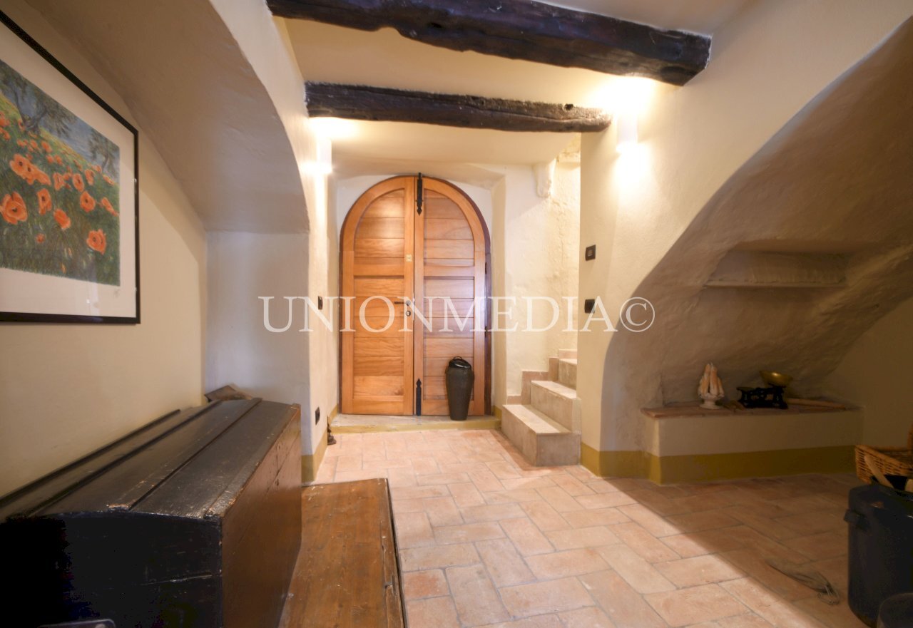 2 giucano fosdinovo appartamento ristrutturato.jpg - Townhouse Via della Fontana 1, Fosdinovo - photo 2