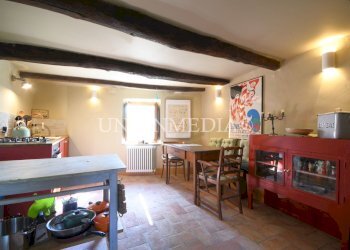 5 giucano fosdinovo appartamento ristrutturato.jpg - Townhouse Via della Fontana 1, Fosdinovo - photo 5