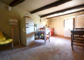 6 giucano fosdinovo appartamento ristrutturato.jpg - Townhouse Via della Fontana 1, Fosdinovo - photo 6