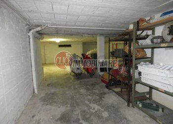 P1080889.JPG - Box Scarperia e San Piero - foto 2