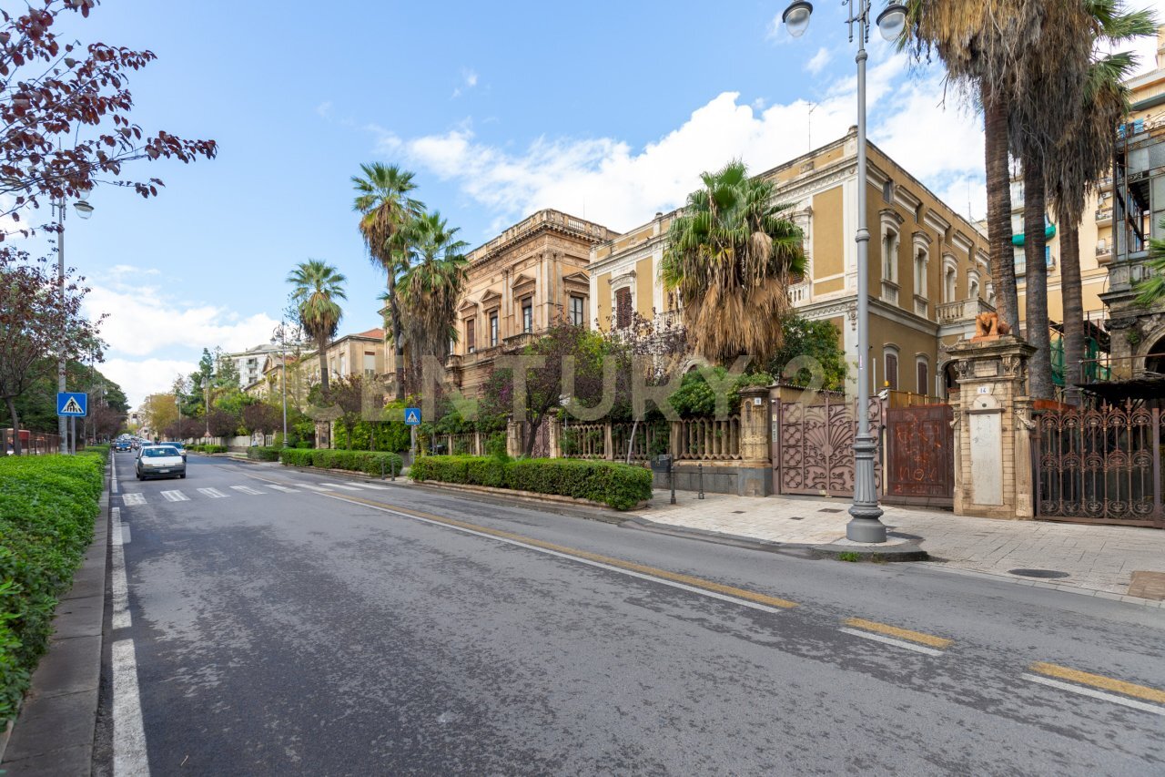 Viale Regina Margherita 16 CT (1).jpg - Stabile - Palazzo Viale Regina Margherita 16, Catania - foto 2