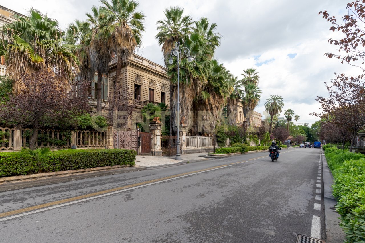 Viale Regina Margherita 16 CT (2).jpg - Stabile - Palazzo Viale Regina Margherita 16, Catania - foto 3