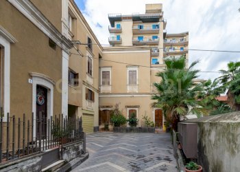 Viale Regina Margherita 16 CT (7).jpg - Stabile - Palazzo Viale Regina Margherita 16, Catania - foto 8