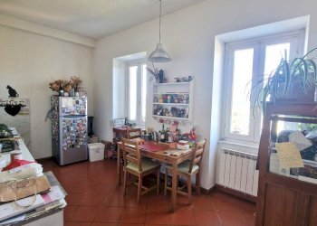 20241114_121202.jpg - Four-room apartment Sarzana - photo 4