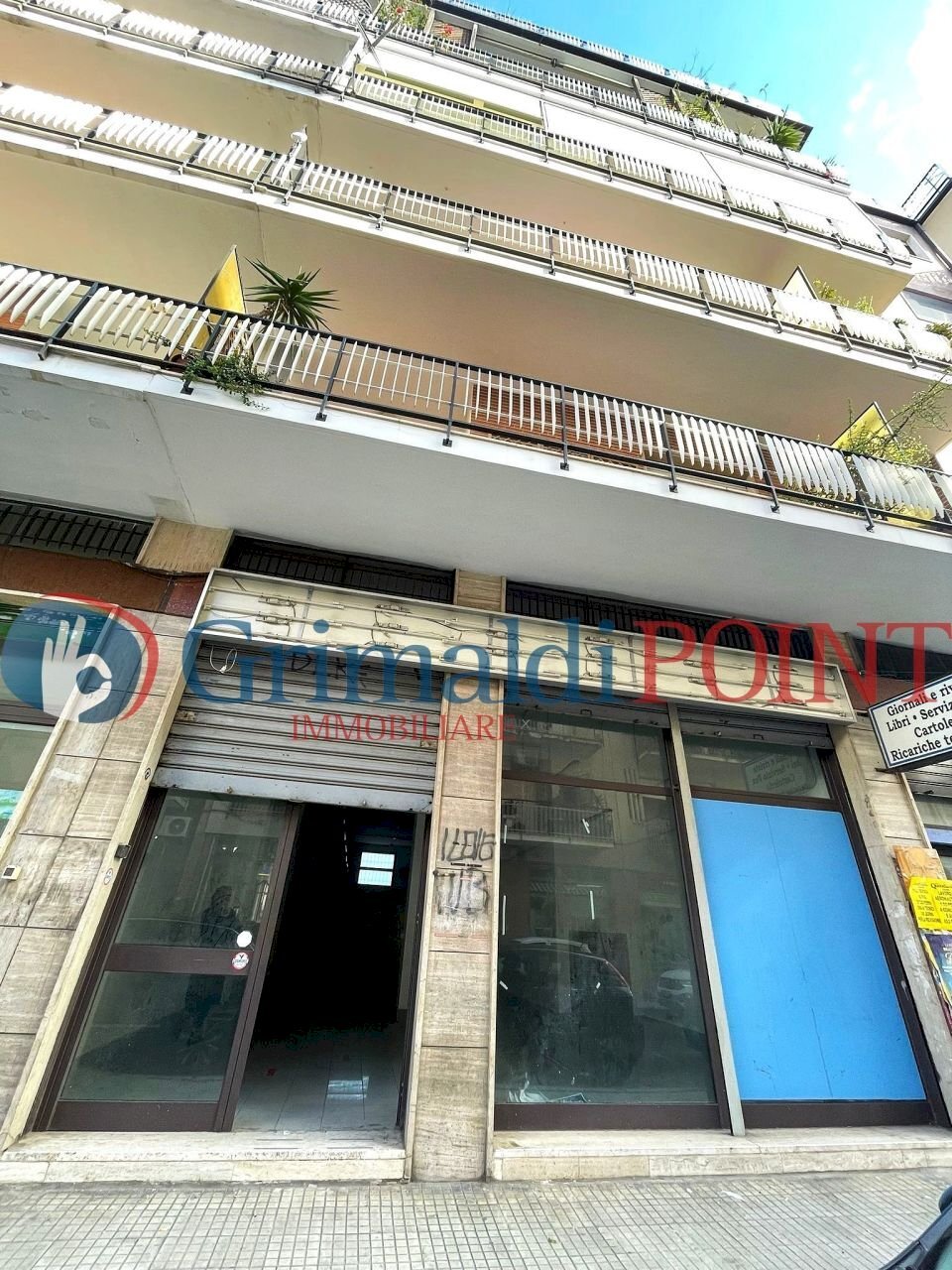 WhatsApp Image 2024-11-19 at 11.16.05 (3)_risultat - Commercial Premises Via Don Luigi Sturzo 53, Lecce - photo 1