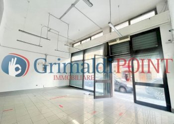 WhatsApp Image 2024-11-19 at 15.40.25_risultato.jp - Locale Commerciale Via Don Luigi Sturzo 53, Lecce - foto 8