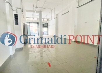 WhatsApp Image 2024-11-19 at 15.40.28_risultato.jp - Locale Commerciale Via Don Luigi Sturzo 53, Lecce - foto 12
