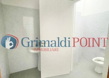 WhatsApp Image 2024-11-19 at 15.40.33_risultato.jp - Locale Commerciale Via Don Luigi Sturzo 53, Lecce - foto 15