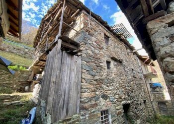 Rustico Frazòione Fey Inferiore 11, Perloz - foto 5