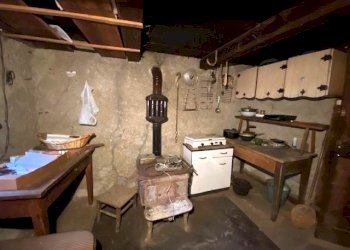 Rustico Frazòione Fey Inferiore 11, Perloz - foto 7