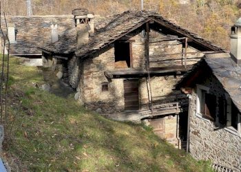 Rustico Frazòione Fey Inferiore 11, Perloz - foto 20