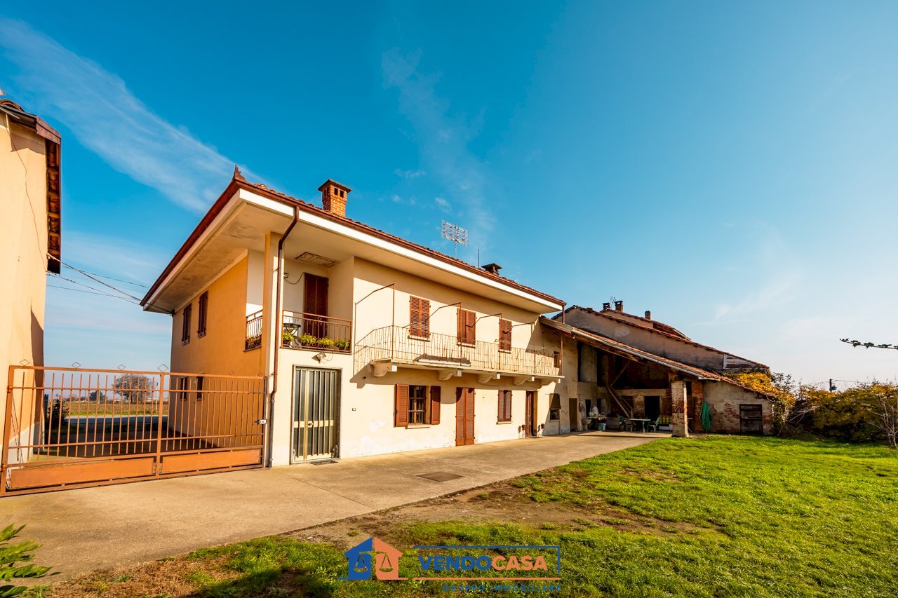 Independent house Villafalletto - photo 1