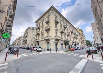 Shop Via San Secondo, Torino (neighborhood Crocetta) - photo 1