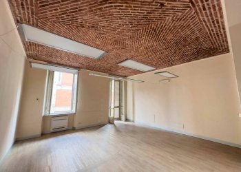 Shop Via San Secondo, Torino (neighborhood Crocetta) - photo 11