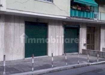 Facciata - Negozio via Giuseppe Majorana, Genova (zona Quarto) - foto 1