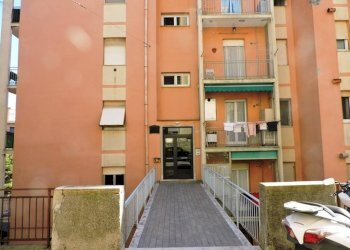 Facciata - Trilocale corso Luigi Andrea Martinetti, 124, Genova (zona Sampierdarena) - foto 2
