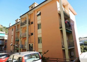Facciata - Trilocale corso Luigi Andrea Martinetti, 124, Genova (zona Sampierdarena) - foto 3
