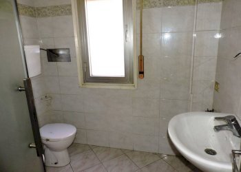 Bagno - Three-room apartment corso Luigi Andrea Martinetti, 124, Genova (neighborhood Sampierdarena) - photo 14