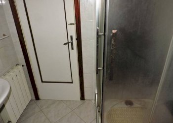 Bagno - Three-room apartment corso Luigi Andrea Martinetti, 124, Genova (neighborhood Sampierdarena) - photo 15