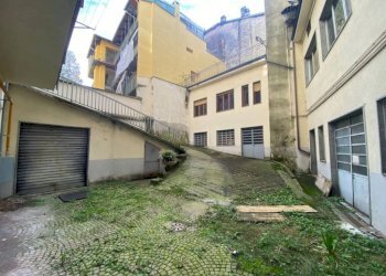 Cortile interno - Warehouse via Orfanotrofio, 20, Biella - photo 16