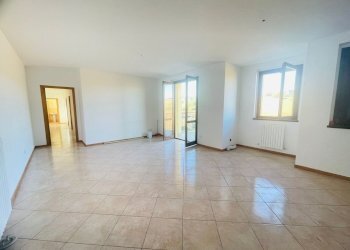 WhatsApp Image 2024-11-21 at 16.12.22.jpeg - Appartamento Monte Roberto - foto 1