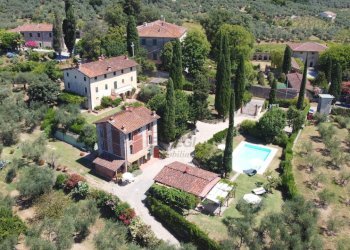 vendesi rustico oliveto piscina vendesi lucca.JPG - Casale Via di Mammoli 1001, Lucca - foto 20