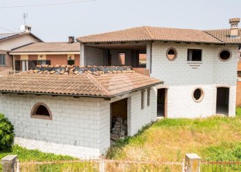 Independent house Frazione Veglia, Cherasco - photo 1