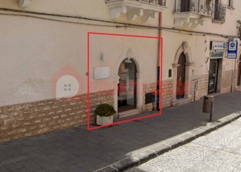 Locale Commerciale Via Giuseppe Di Vagno, Vico del Gargano - foto 2