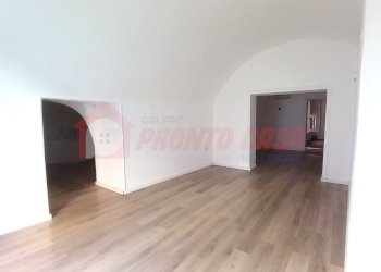 Locale Commerciale Via Giuseppe Di Vagno, Vico del Gargano - foto 5