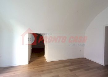 Locale Commerciale Via Giuseppe Di Vagno, Vico del Gargano - foto 8