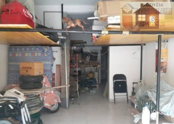 Cantina - Negozio via EGISTO FERRONI, Signa - foto 4