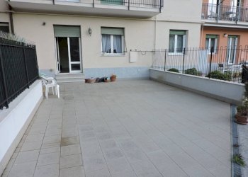 Terrazzo - Bilocale via Campomorone, 42, Genova (zona Pontedecimo) - foto 13