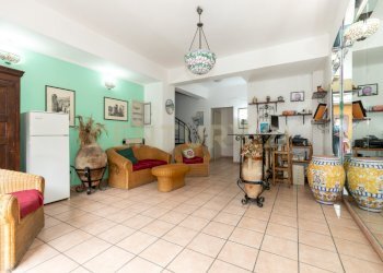 Hotel S (7).jpg - Casa indipendente Via Consolare Valeria 220, Sant'Alessio Siculo - foto 7