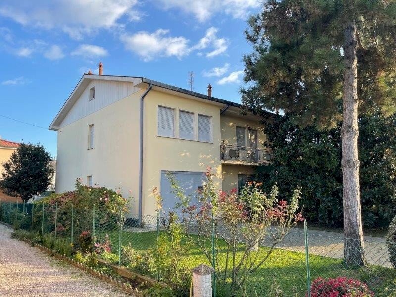 Single Family Villa Occhiobello - photo 1