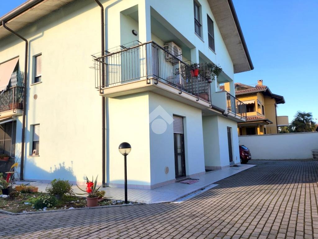 Three-room apartment Via S. Cristoforo, Casorezzo - photo 1