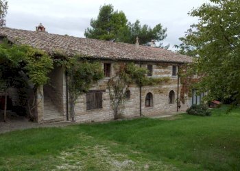 Facciata - Rustico Frazione Montesecco, Pergola - foto 9