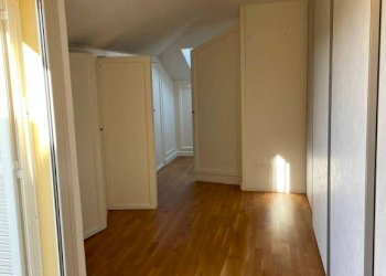 Stanza non arredata - Attico via Carlo Caniggia, 23, Alessandria - foto 9