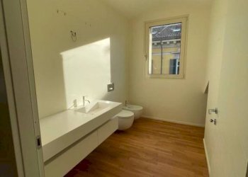 Camera da letto - Attico via Carlo Caniggia, 23, Alessandria - foto 25