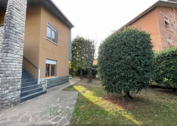 Giardino - Villa via Aldo Moro, 14, Trescore Balneario - foto 4