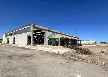 dettagli - Locale Commerciale Viale Francesco de Blasio 46, Modugno - foto 11