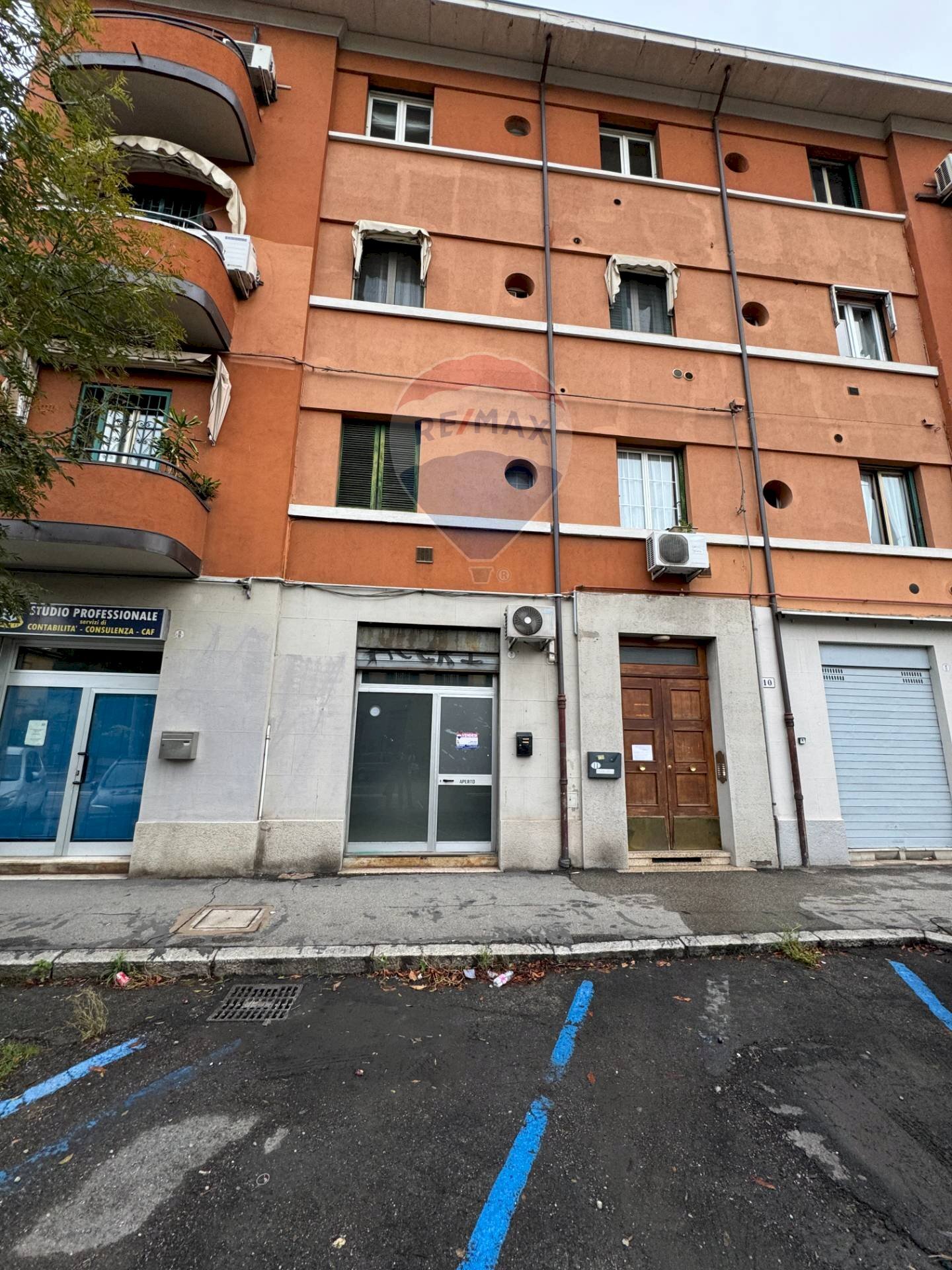 Locale Commerciale Via Donato Creti, 10/C
Bolognina, Bologna (zona Bolognina) - foto 2