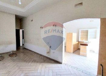 Locale Commerciale Via Ferrante Imparato, Napoli (zona San Giovanni a Teduccio) - foto 6