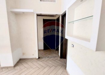 Locale Commerciale Via Ferrante Imparato, Napoli (zona San Giovanni a Teduccio) - foto 11