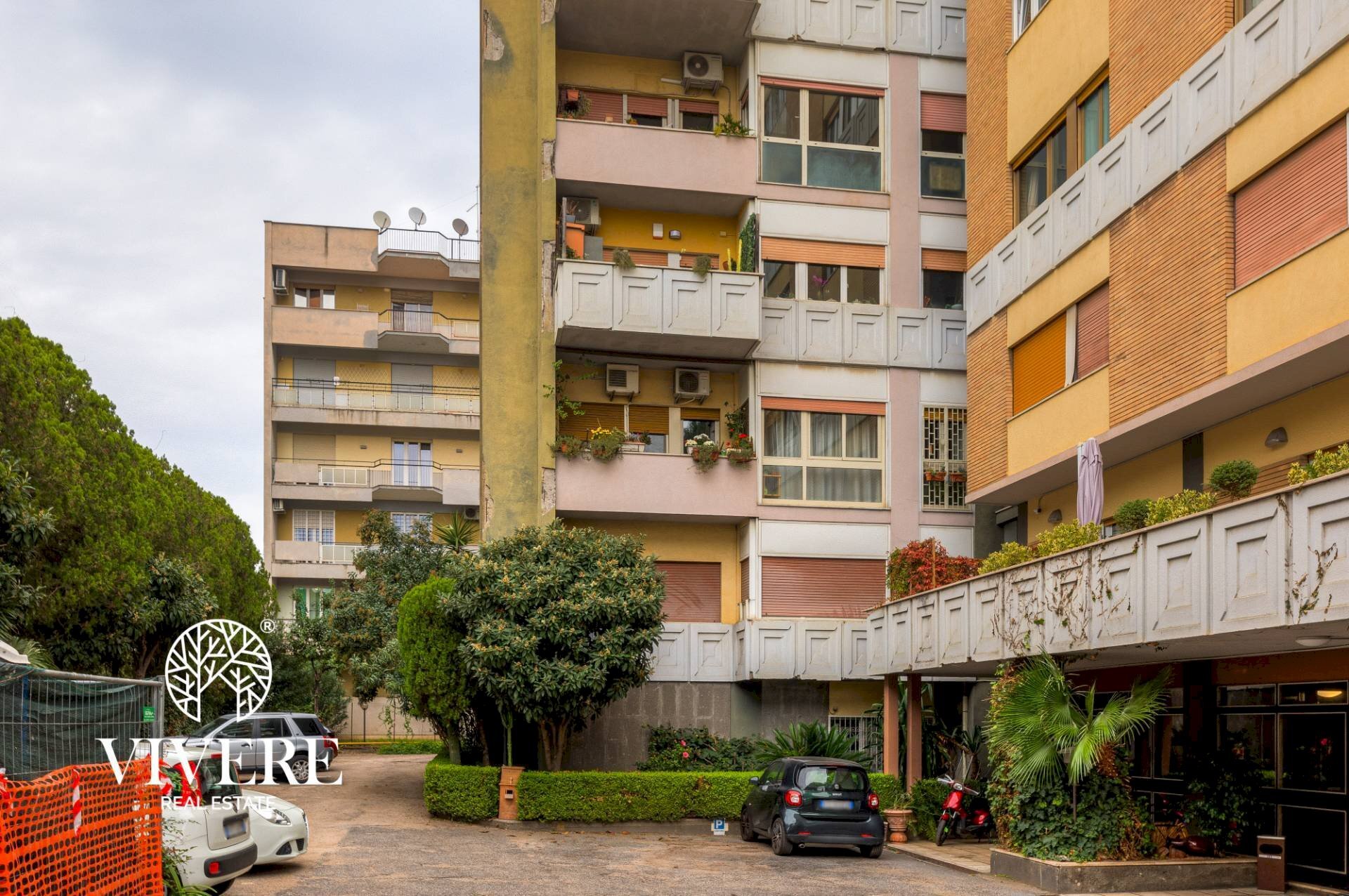 Apartment Viale America, Roma (neighborhood EUR) - photo 2