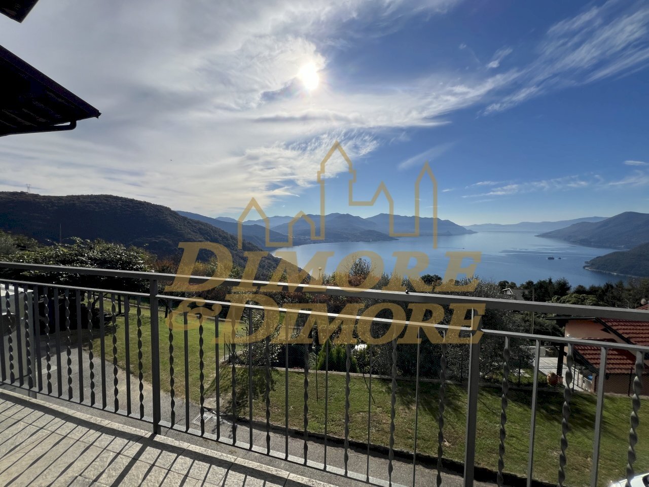 Balcone vista lago - Appartamento Maccagno con Pino e Veddasca - foto 1